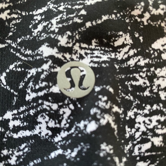 LULULEMON LEGGINGS - SIZE 2 - Picture 4 of 6